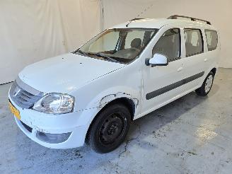 Dacia Logan 1.6 MPI Lauréate picture 3