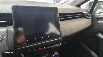 Renault Clio 1.0 TCe Zen picture 14