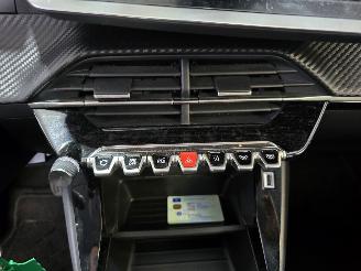 Peugeot 208 1.2 PT picture 33