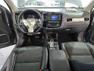 Mitsubishi Outlander 2.0 Phev Business picture 24