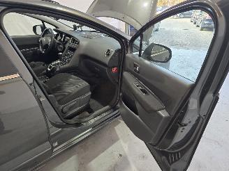Peugeot 5008 1.6 THP B.L. Exe 7p.  Automaat picture 17