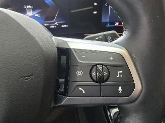 BMW iX eDrive20 67 kWh picture 33