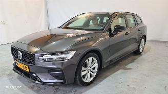 Volvo V-60 2.0 B3 Plus Dark picture 3