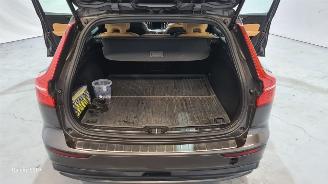 Volvo V-60 2.0 B3 Plus Dark picture 17