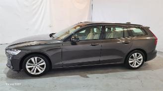 Volvo V-60 2.0 B3 Plus Dark picture 4