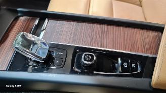 Volvo V-60 2.0 B3 Plus Dark picture 37