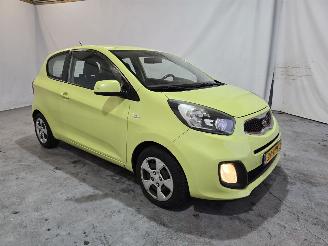 krockskadad bil auto Kia Picanto 1.2 CVVT Comfort Pack 2013/2