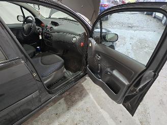 Citroën C3 1.4i Ligne Prestige picture 12