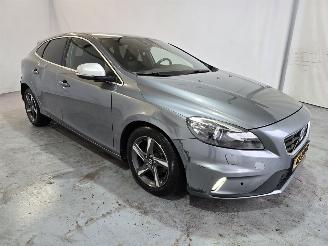 krockskadad bil auto Volvo V-40 2.0 D2 R-Design Business 2015/8