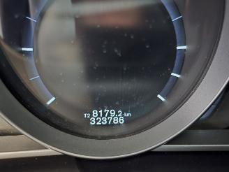 Volvo V-40 2.0 D2 R-Design Business picture 25