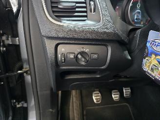 Volvo V-40 2.0 D2 R-Design Business picture 29