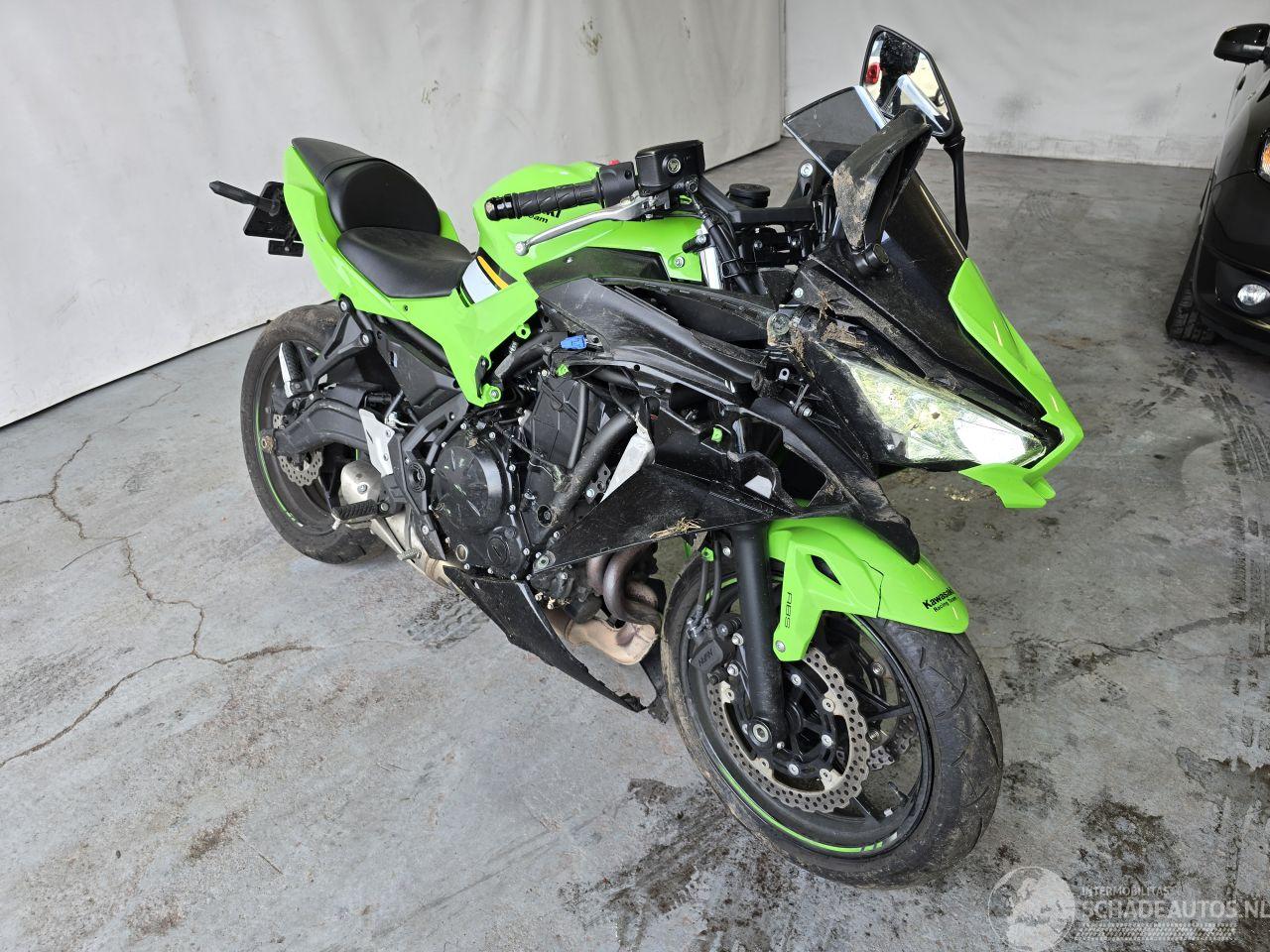 Kawasaki Ninja 650 TOUR NINJA 650