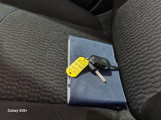 Peugeot 208 1.2 PureT. Signature picture 13