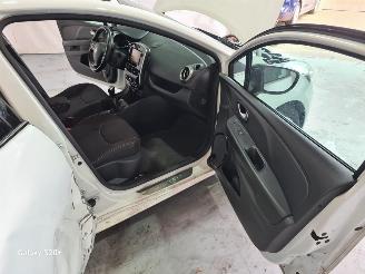 Renault Clio Estate 1.5 dCi Ecoleader Limited picture 19