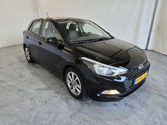 Hyundai I-20  picture 1