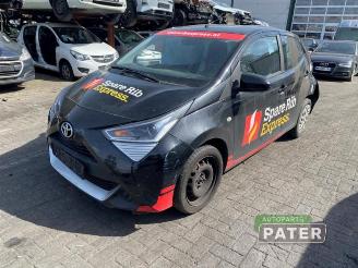 Vrakbiler auto Toyota Aygo Aygo (B40), Hatchback, 2014 1.0 12V VVT-i 2021/8
