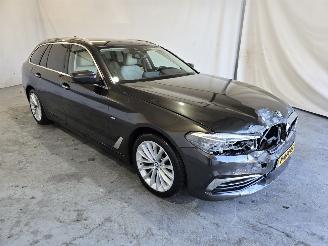 Unfallwagen BMW 5-serie 520d Executive 2017/5