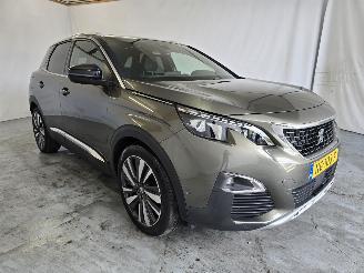 uszkodzony samochody osobowe Peugeot 3008 1.2 PureTech GT Line 2017/1