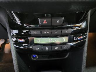 Peugeot 208 1.2 PureTech Allure picture 32