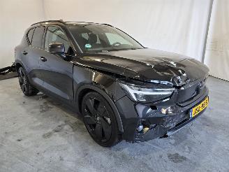 Damaged car Volvo EX40 Twin Motor Ultra Black Edition 82 kWh 2025/12