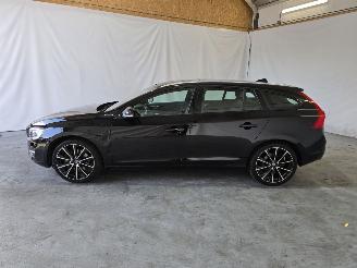 Volvo V-60 2.4 D5 Twin Engine R-Design picture 4