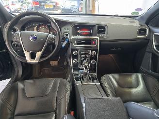 Volvo V-60 2.4 D5 Twin Engine R-Design picture 25