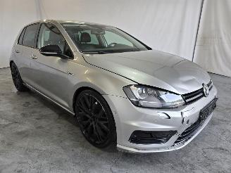 Schadeauto Volkswagen Golf 1.2 TSI Easyline 2015/8