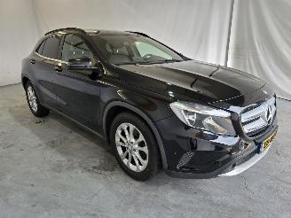 Coche accidentado Mercedes GLA 200 d Ambition 2015/9