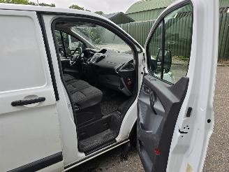 Ford Transit 310 2.2 TDCI L2H1 Ambiente picture 15