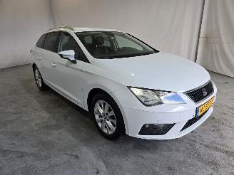 Vaurioauto  passenger cars Seat Leon ST 1.4 EcoTSI Style Business Intense 2018/1