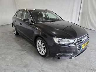 Voiture accidenté Audi A3 SPORTBACK 1.4 TFSI Ambition Pro Line plus 2013/5
