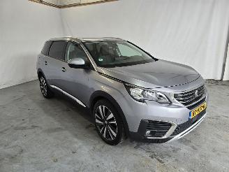 Coche accidentado Peugeot 5008 1.2 PureTech Allure 2018/2