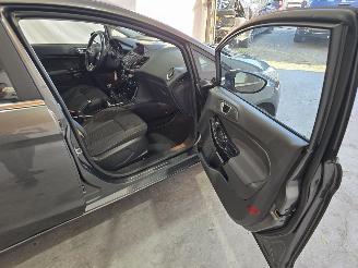Ford Fiesta 1.0 EcoB. Titanium picture 14