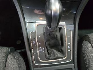 Volkswagen Golf 1.6 TDI Highline DSG picture 35
