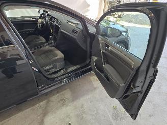 Volkswagen Golf 1.6 TDI Highline DSG picture 17