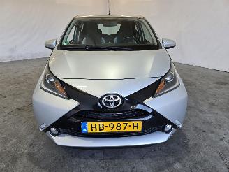 Toyota Aygo 1.0 VVT-i x-play picture 2