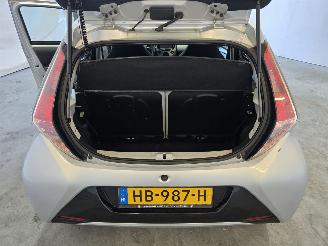 Toyota Aygo 1.0 VVT-i x-play picture 20