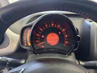 Toyota Aygo 1.0 VVT-i x-play picture 32