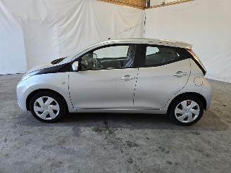 Toyota Aygo 1.0 VVT-i x-play picture 4