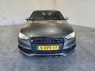 Audi A3 LIMOUSINE picture 2