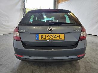 Skoda Rapid Spaceback 1.0 TSI Greentech Drive picture 6