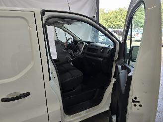 Renault Trafic 2.0 dCi 120 T29 L1H1 Luxe picture 17