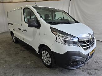 skadebil bedrijf Renault Trafic 2.0 dCi 120 T29 L1H1 Luxe 2020/8