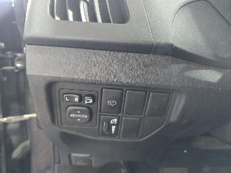 Toyota Prius 1.8 Hybrid picture 30