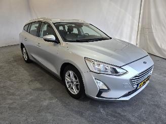 krockskadad bil auto Ford Focus 1.0 EcoBoost Titanium Business 2019/4