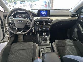 Ford Focus 1.0 EcoBoost Titanium Business picture 18