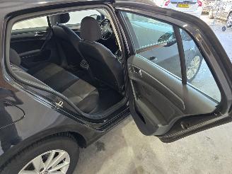 Volkswagen Golf 1.6 TDI Highline BlueMotion picture 16