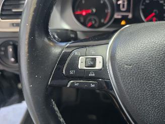Volkswagen Golf 1.6 TDI Highline BlueMotion picture 28