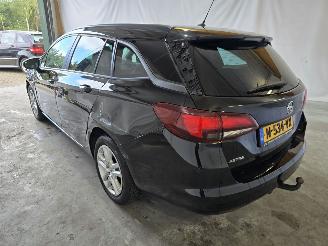 Opel Astra SPORTS TOURER picture 5