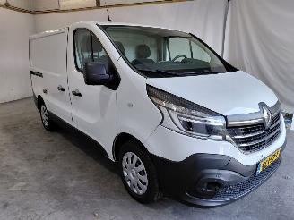 krockskadad bil bedrijf Renault Trafic 2.0 dCi 120 T29 L1H1 Luxe 2020/5
